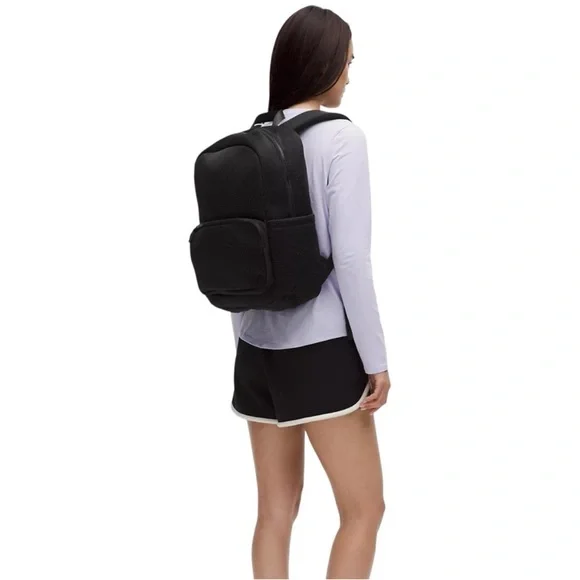Lululemon Everywhere Backpack 22L Knit Mesh Black - Picture 2 of 8